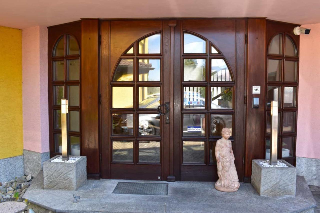 Hotel Und Restaurant Nehrener Hof Eksteriør billede